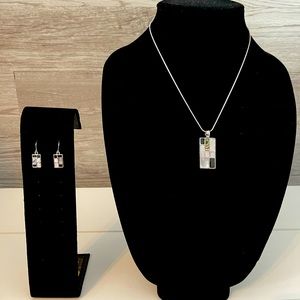Lia Sophia pendant and earring set. Mother of pearl